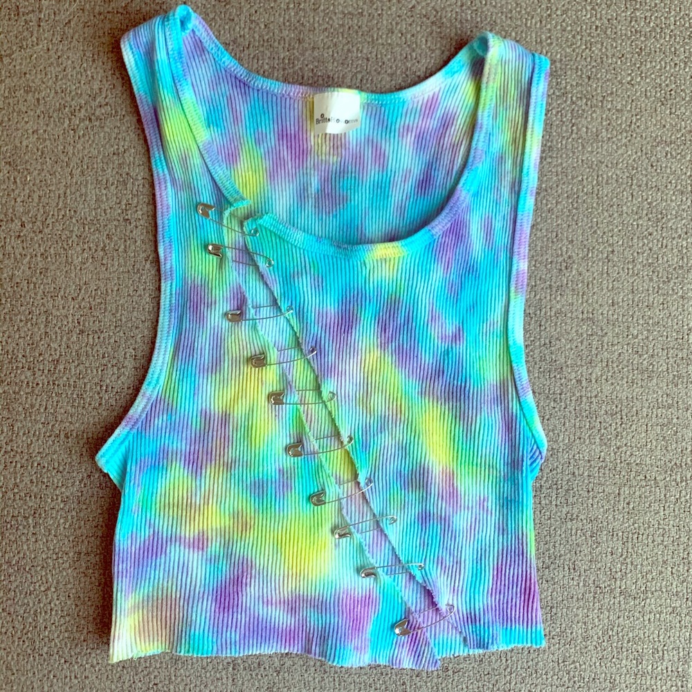 Safety pinned tie-dye crop
